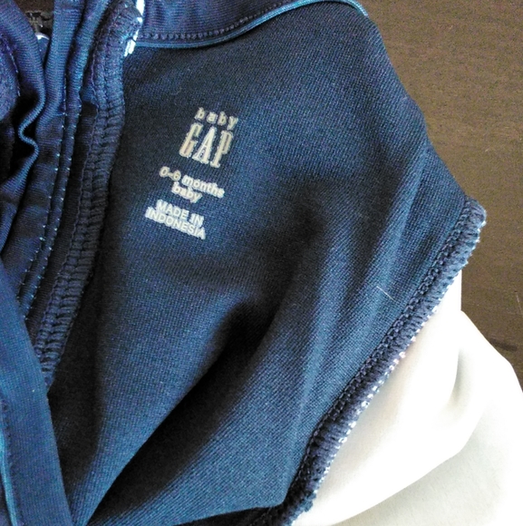 Baby GAP Navy Swimsuit Rainbow Hearts Long sleeve 0-6 Months - Picture 3 of 6